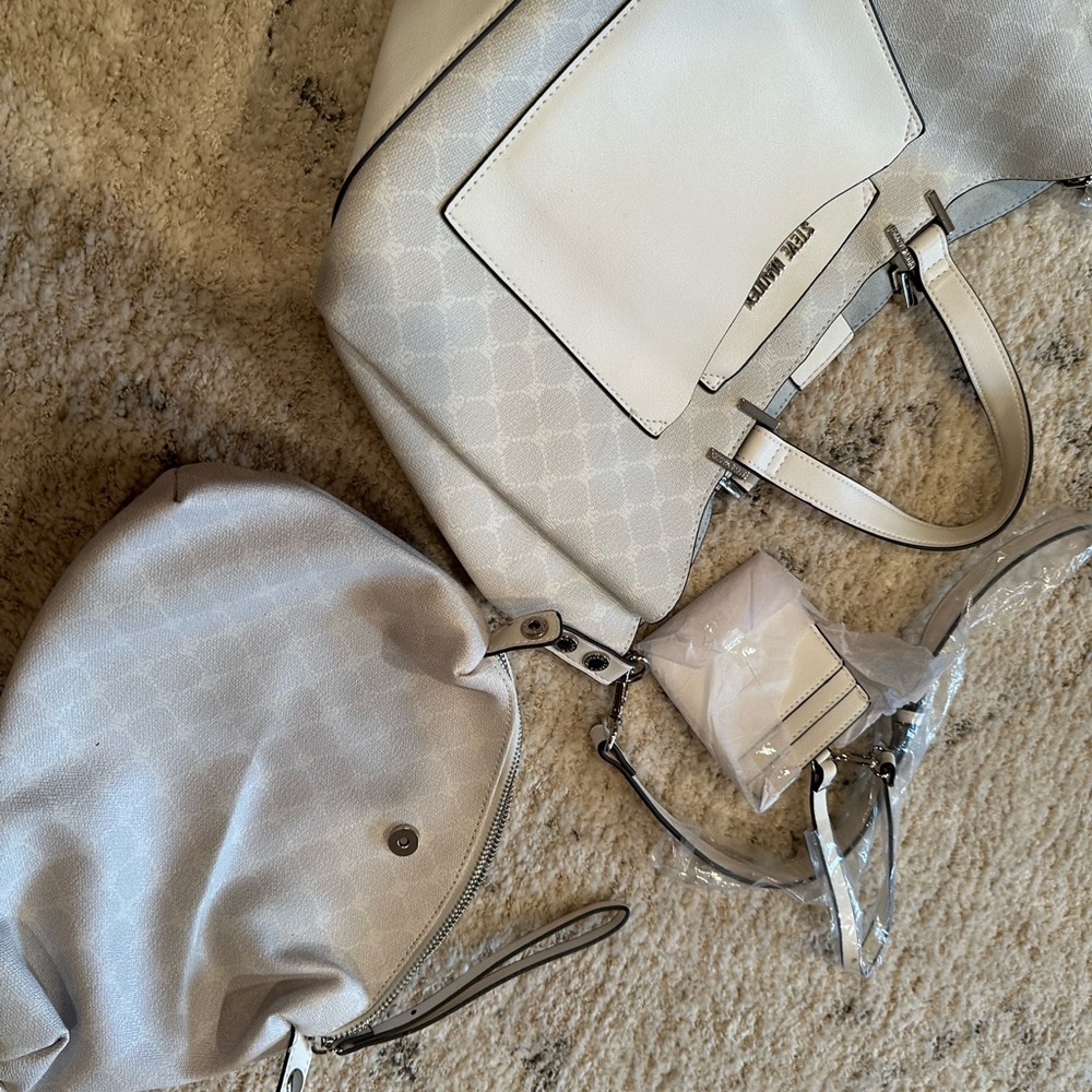 Steve Madden White Logo Handbag with Clutch and Keychain Card Holder - Picture 2 of 7